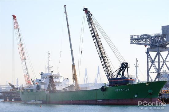 nHot-fzihnep7096804.jpg