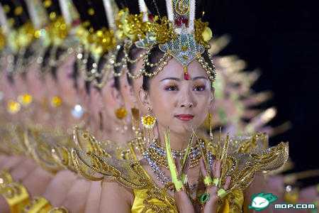 千手观音剧照组图(收集) 千手观音剧照组图(收集)