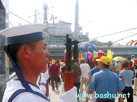 深圳明思克号航母将以上亿起价拍卖 深圳明思克号航母将以上亿起价拍卖