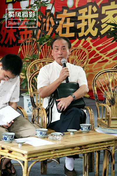 hlAM6S02.jpg