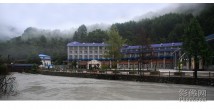 光影喇叭河（夏）──环境优美的鹿鸣酒店